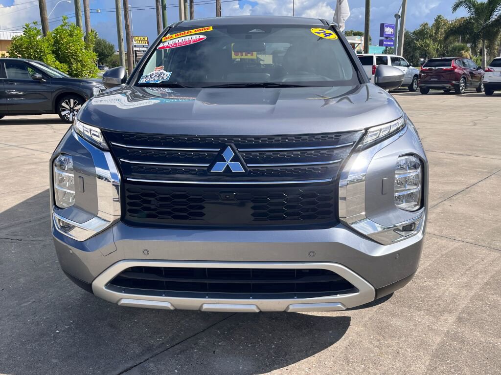 Used 2024 Mitsubishi Outlander SE AWD/4WD image 8