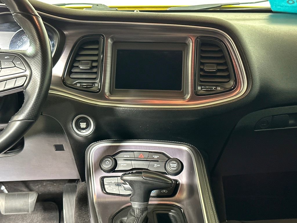 Used 2018 Dodge Challenger SXT w/ Blacktop Package image 25