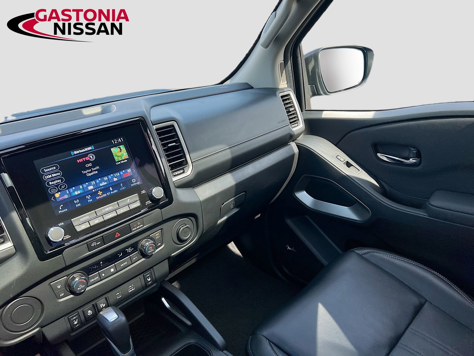 Used 2024 Nissan Frontier SL w/ Technology Package image 31