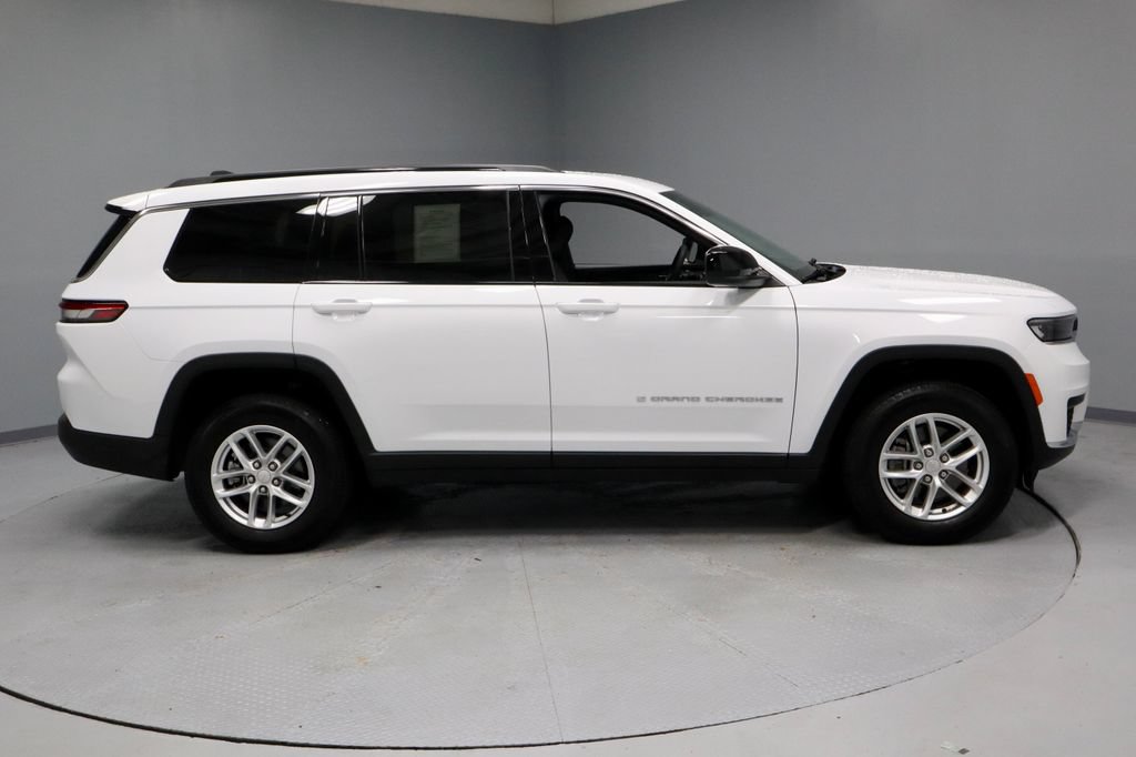 Used 2024 Jeep Grand Cherokee L Laredo w/ Trailer Tow Package AWD/4WD image 11