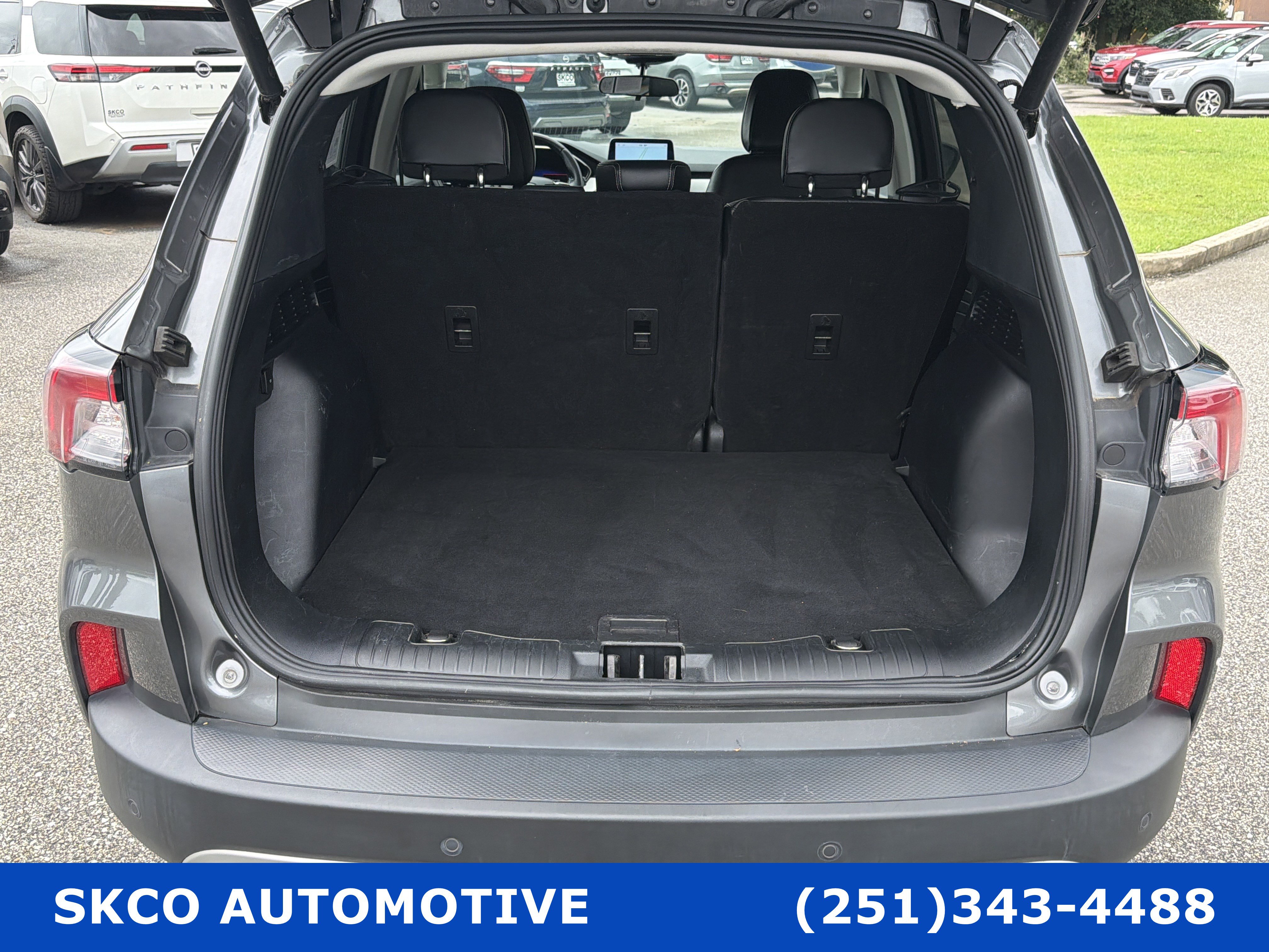 Used 2022 Ford Escape SEL w/ Technology Package FWD image 21
