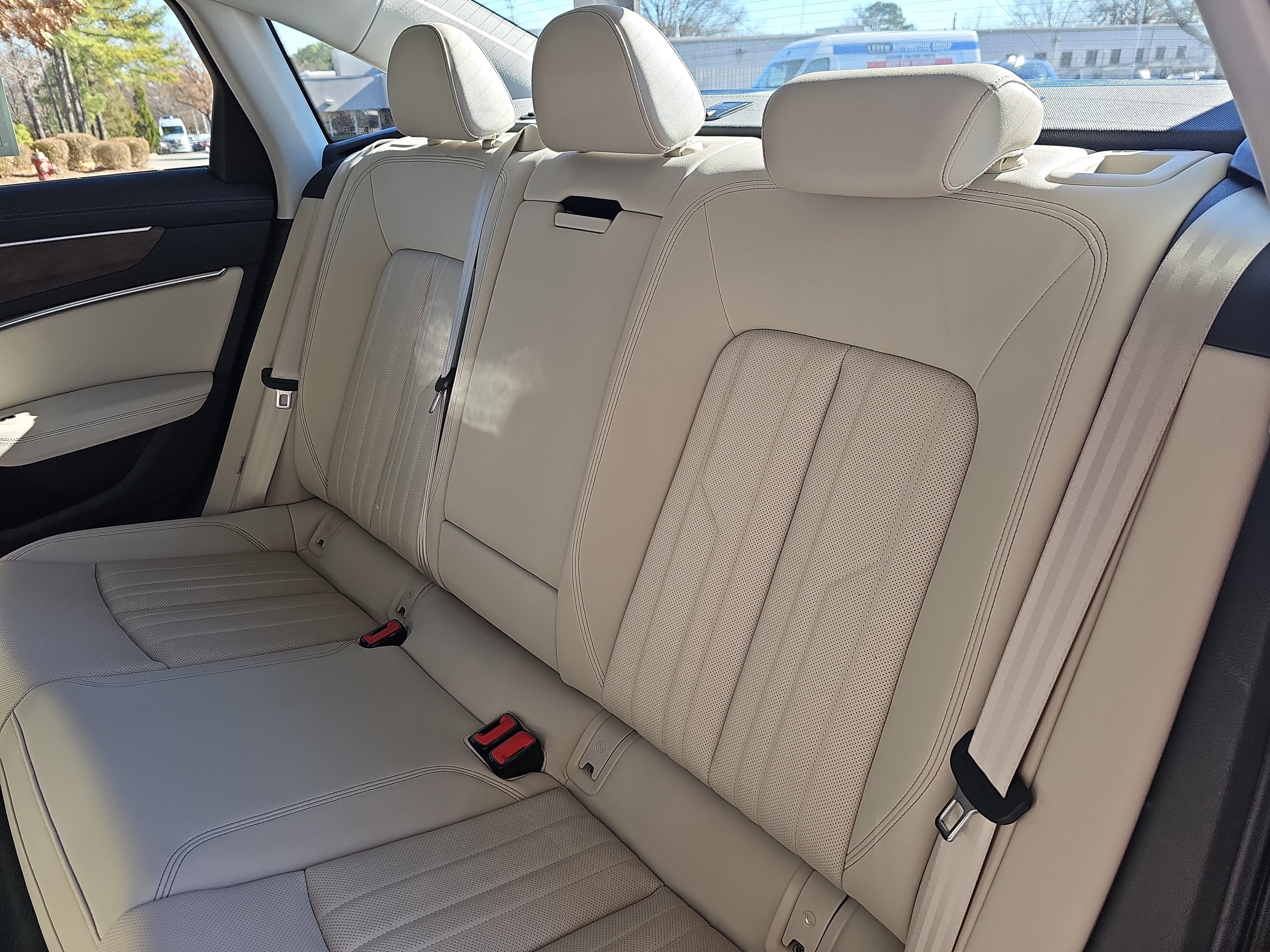 Used 2025 Audi A6 Premium Plus image 15