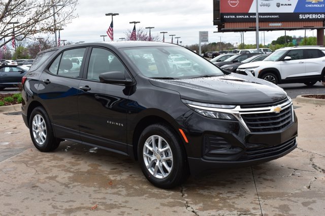 New 2024 Chevrolet Equinox LS image 3