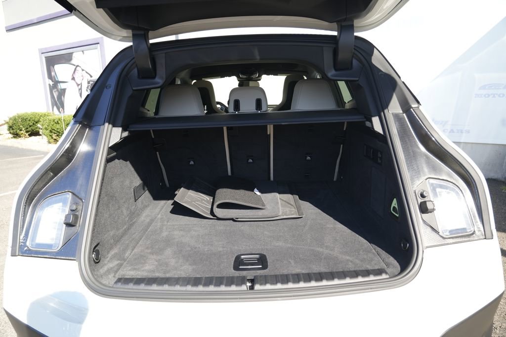 Used 2022 BMW iX xDrive50 w/ Premium Package image 15