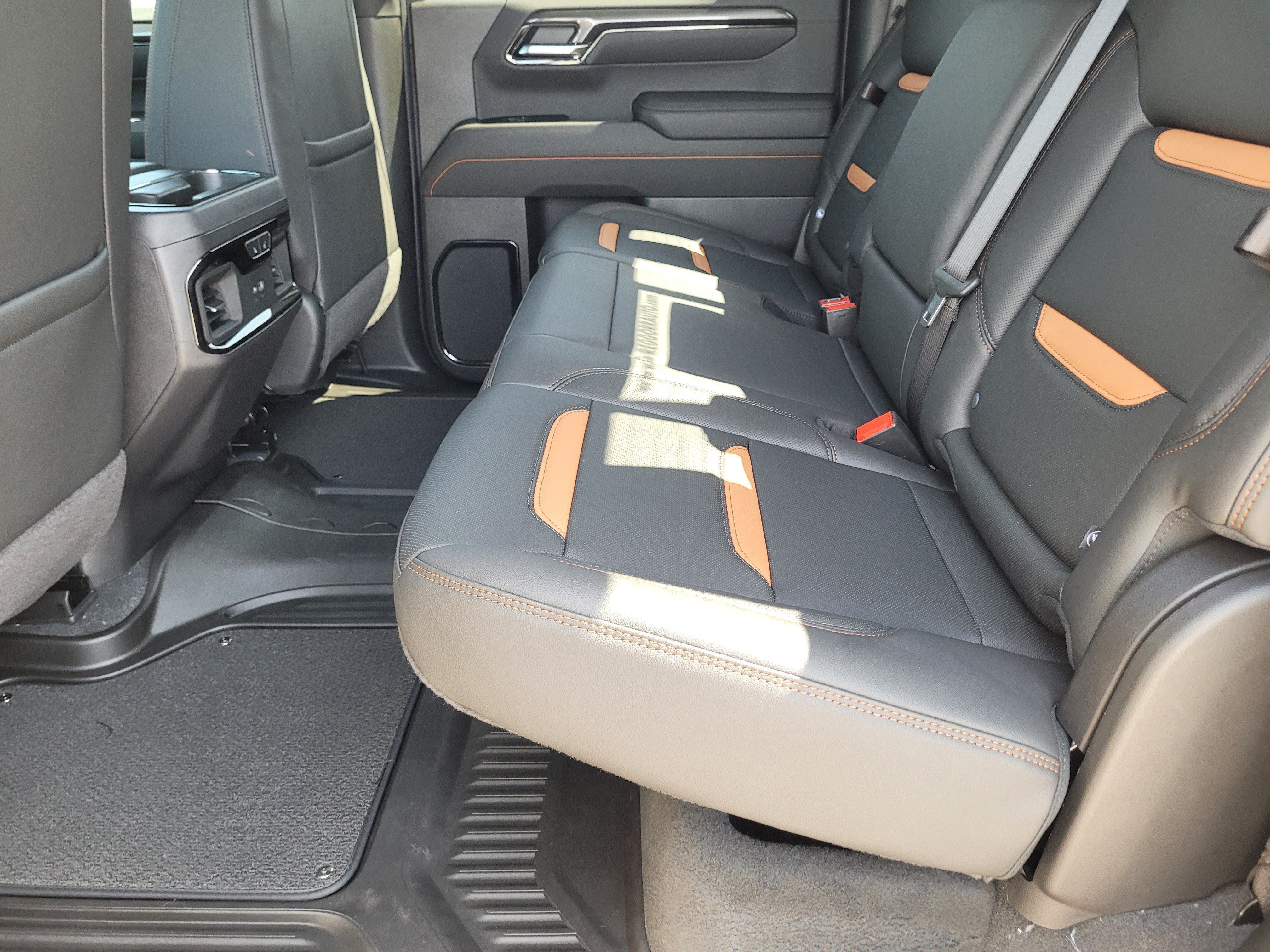 New 2026 GMC Sierra 1500 AT4 w/ AT4 Premium Package AWD/4WD image 25