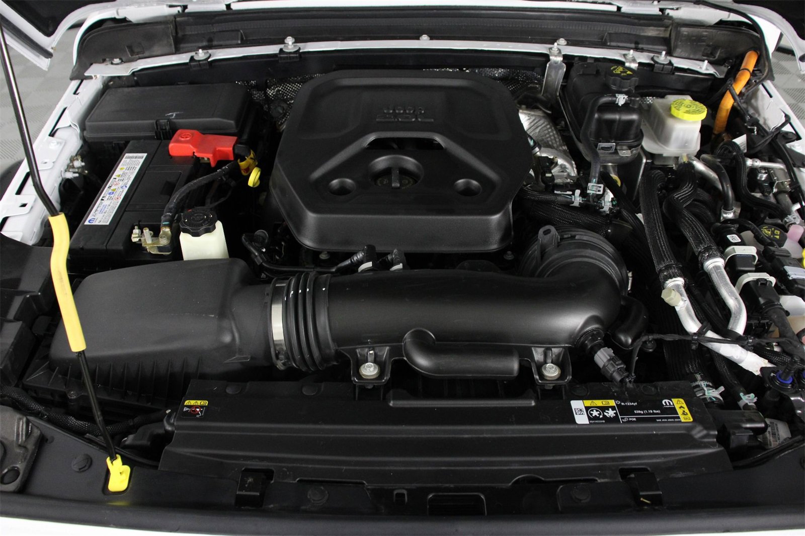 Used 2024 Jeep Wrangler Unlimited Rubicon 4xe w/ Technology Group image 23