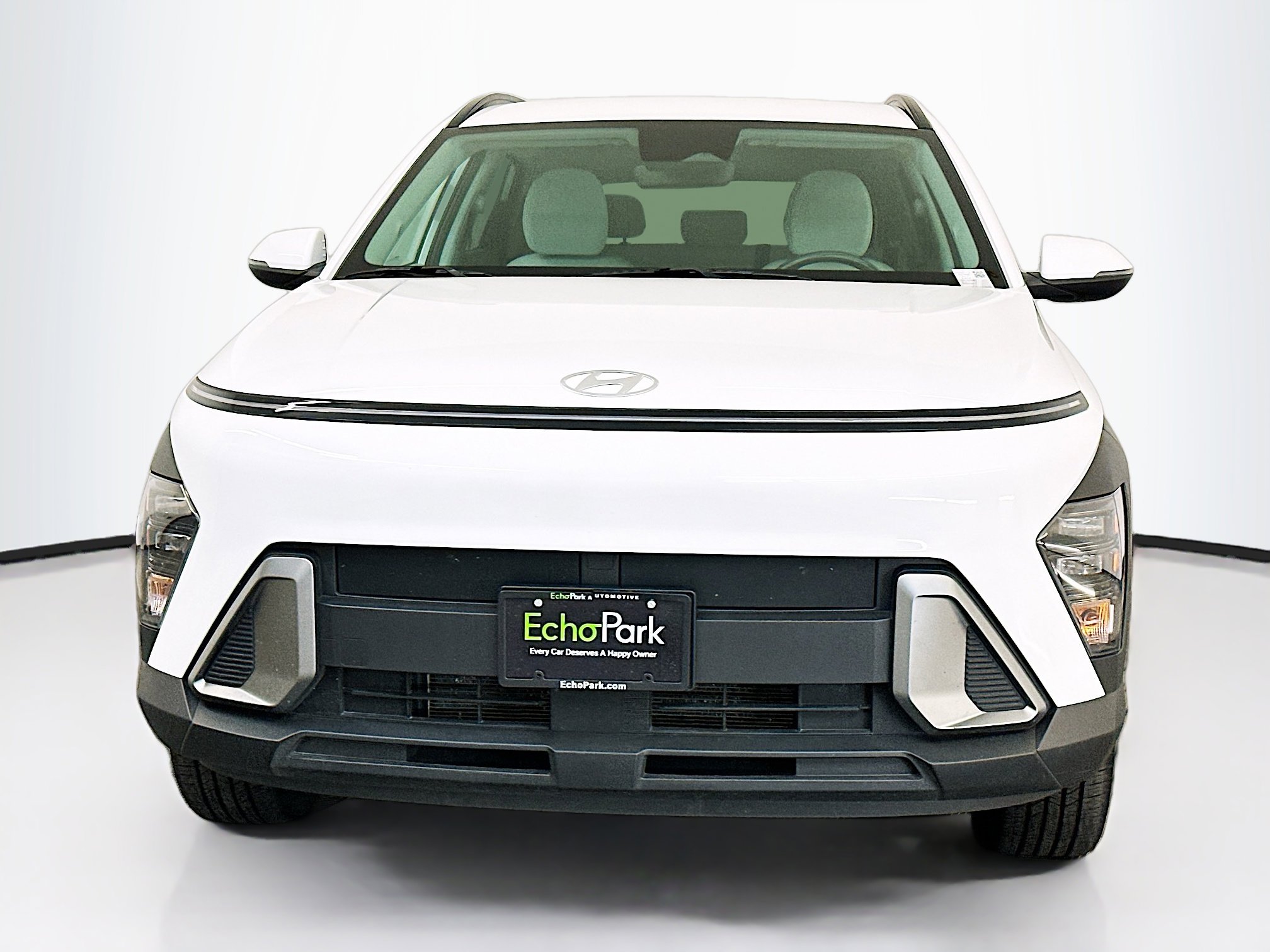 Used 2024 Hyundai Kona SEL image 2