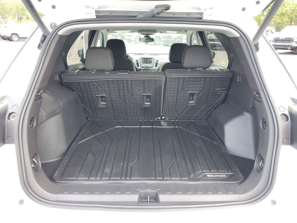 Used 2024 Chevrolet Equinox LT w/ LPO, Floor Liner Package FWD image 29