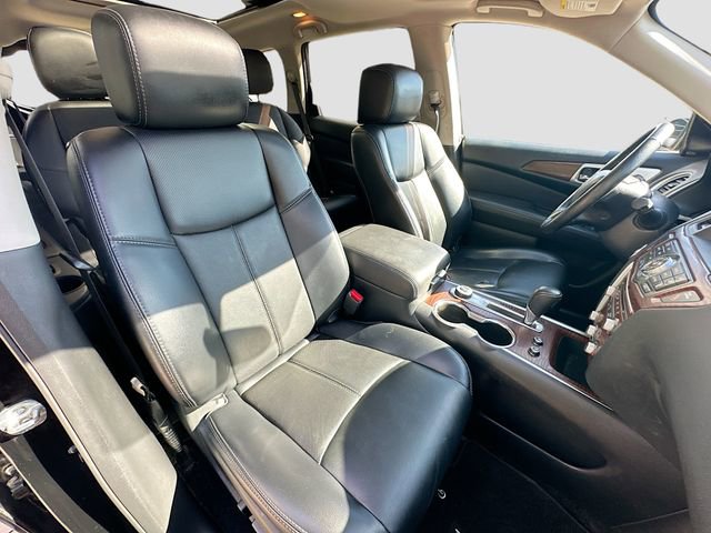 Used 2019 Nissan Pathfinder Platinum image 33