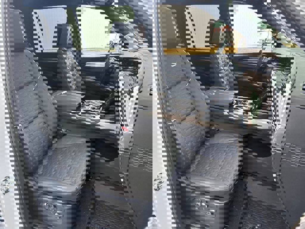 New 2026 Cadillac Escalade ESV Platinum Sport w/ LPO, Floor Liner Package image 12