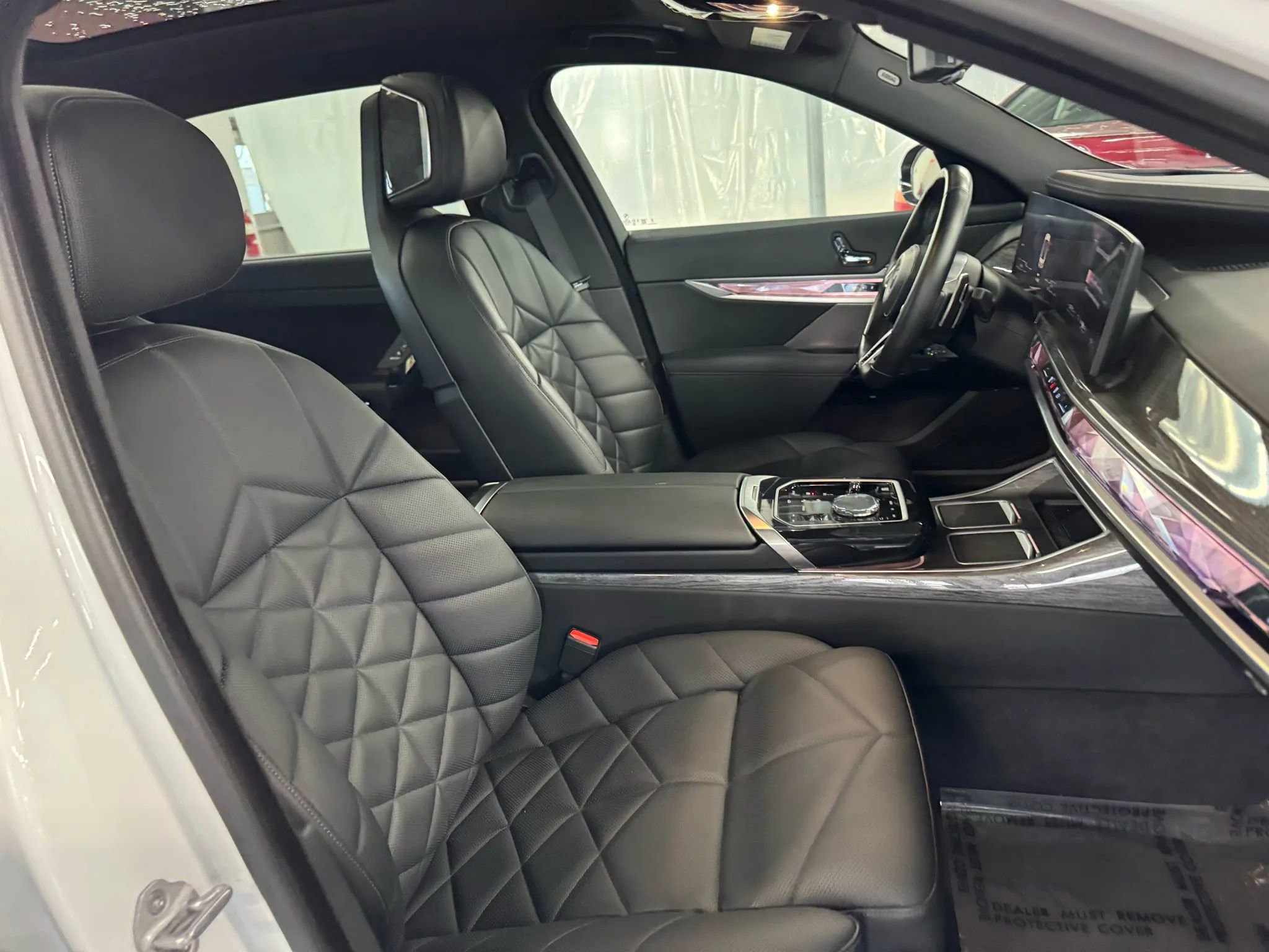 Used 2024 BMW 740i image 39