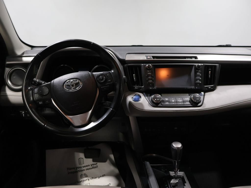 Used 2018 Toyota RAV4 Limited w/ Advanced Technology Package image 17