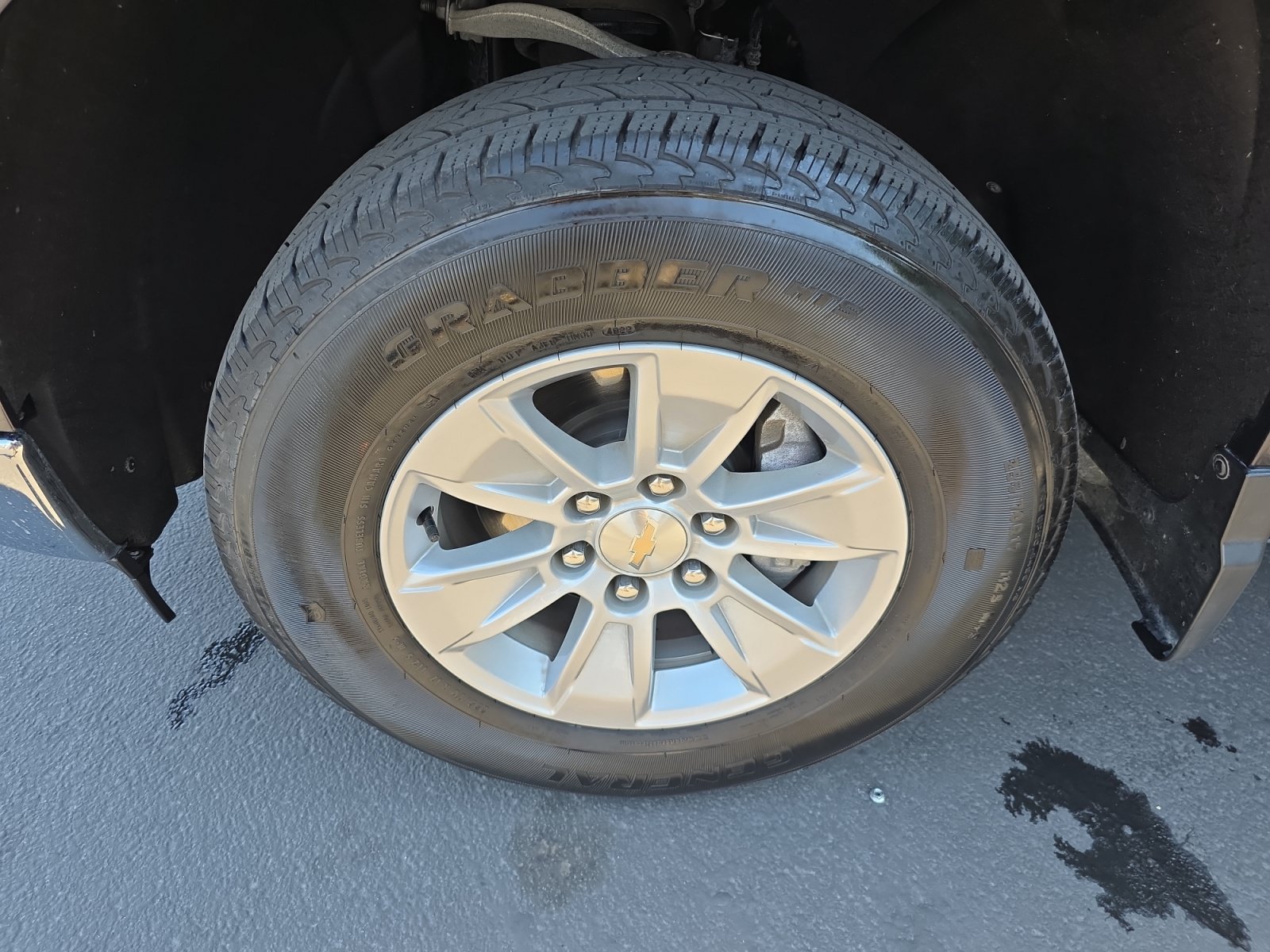 Used 2023 Chevrolet Silverado 1500 LT AWD/4WD image 31