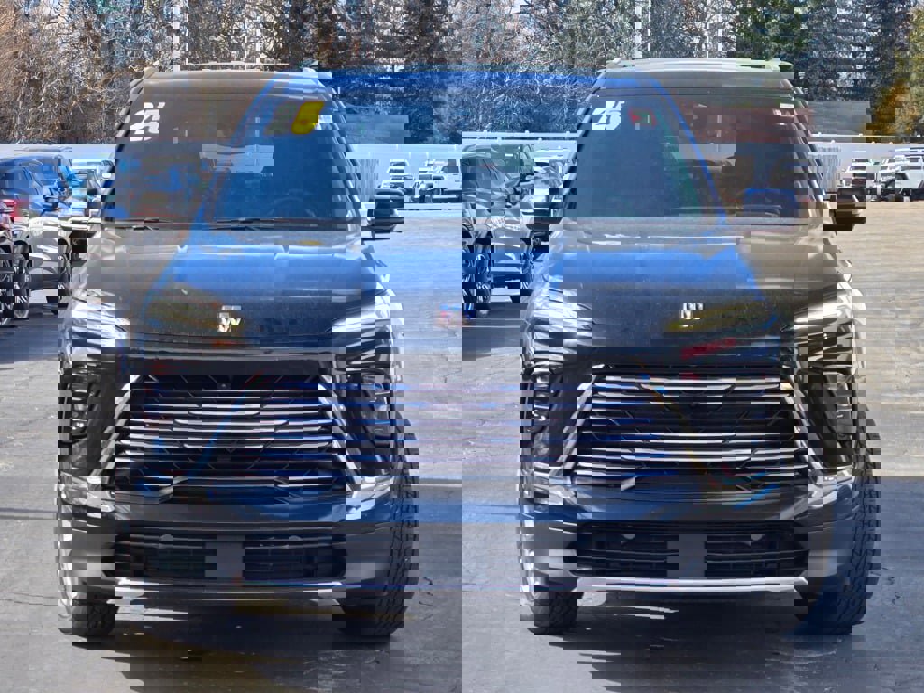 Certified 2025 Buick Enclave Preferred image 4