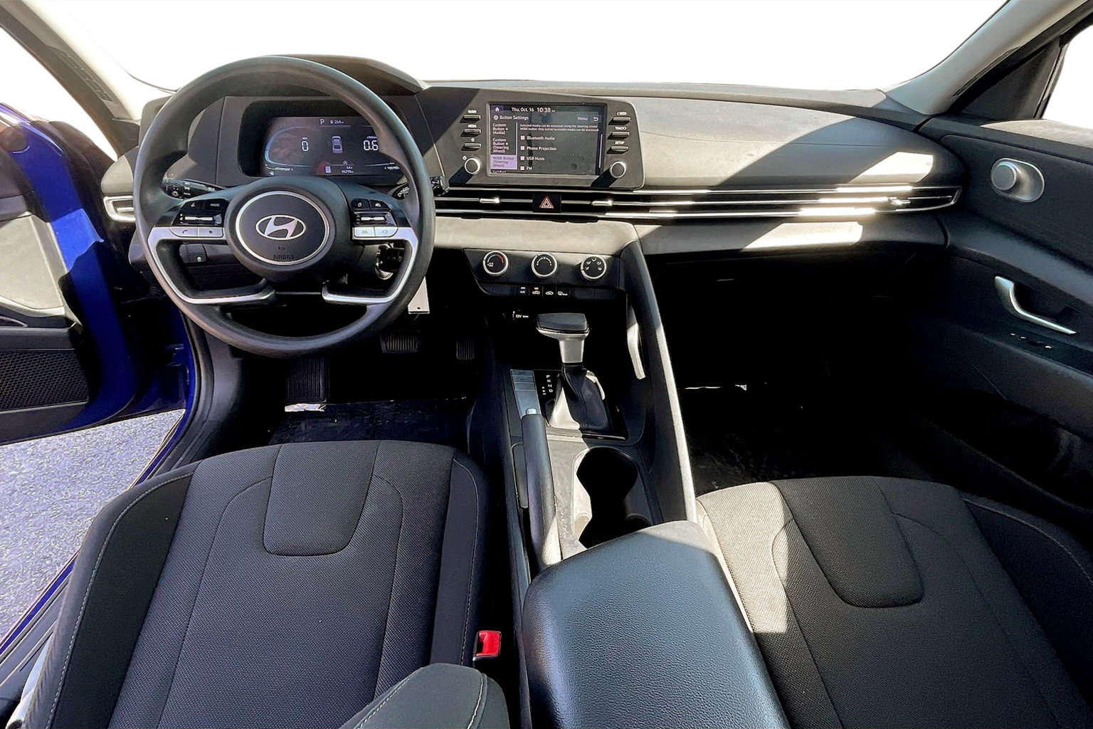 Used 2024 Hyundai Elantra SEL image 14