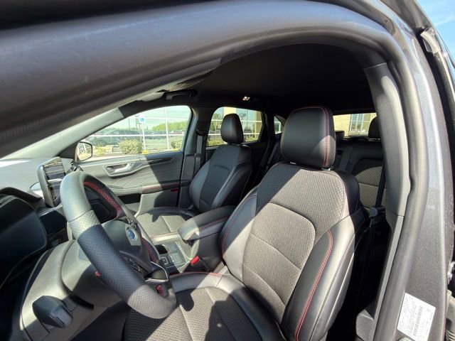 Certified 2025 Ford Escape ST-Line w/ Cold Weather Package AWD/4WD image 11