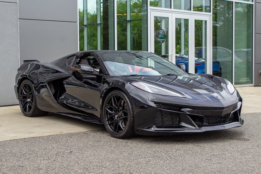 Used 2025 Chevrolet Corvette Z06 w/ Battery Protection Package image 3