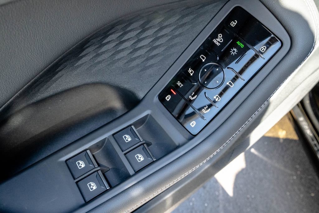 Used 2025 Audi A5 2.0T Premium Plus w/ Premium Plus AWD/4WD image 17