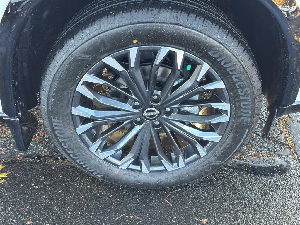 New 2026 Nissan Rogue Platinum image 9