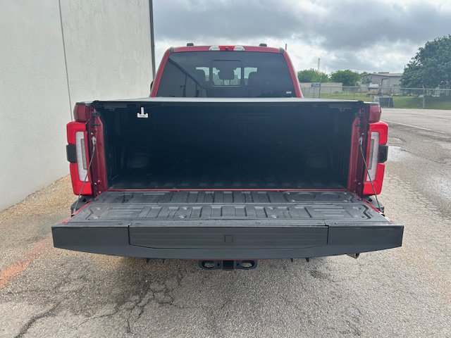 Used 2025 Ford F250 Platinum image 7