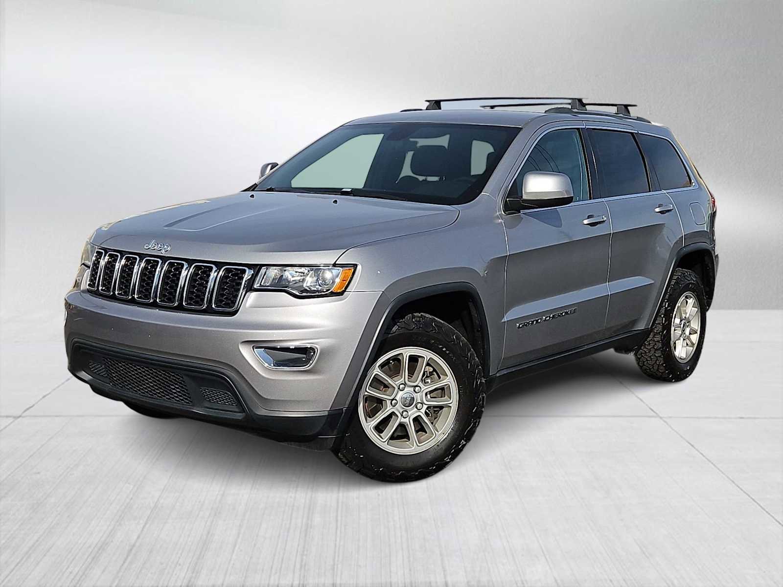 Used 2020 Jeep Grand Cherokee Laredo video 1