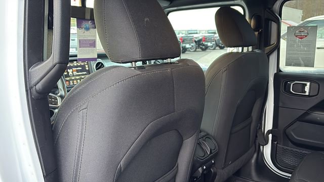 Used 2019 Jeep Wrangler Unlimited Sahara image 20