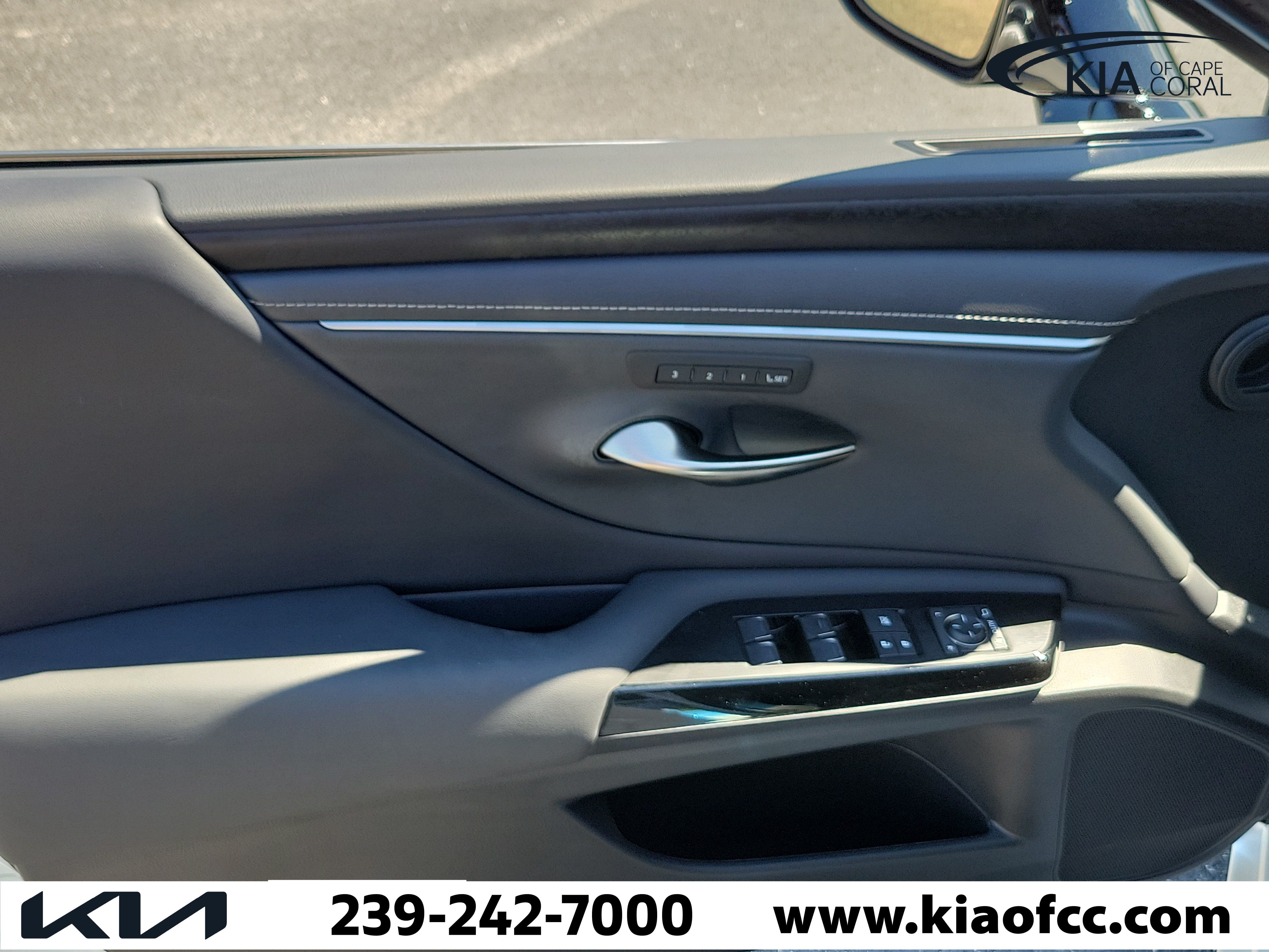 Used 2024 Lexus ES 350 w/ Premium Package FWD image 22