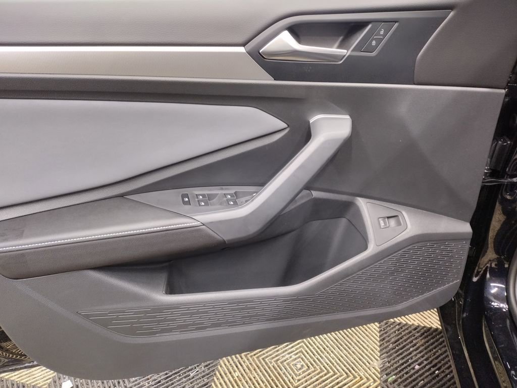 New 2025 Volkswagen Jetta SE image 16