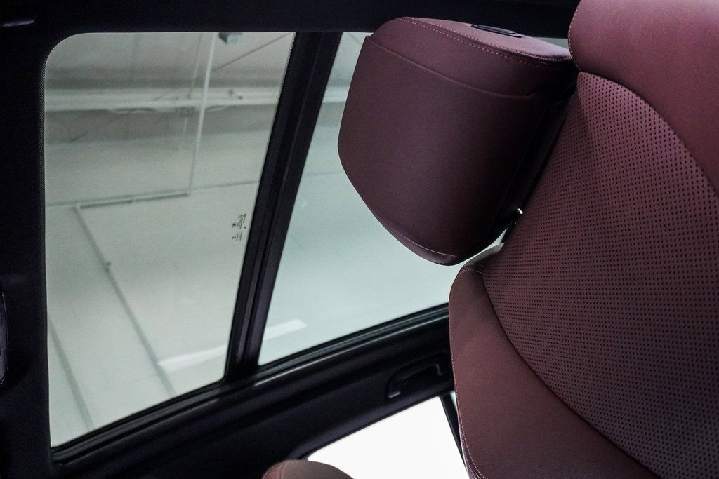 Used 2021 BMW X5 xDrive45e w/ Premium Package image 8