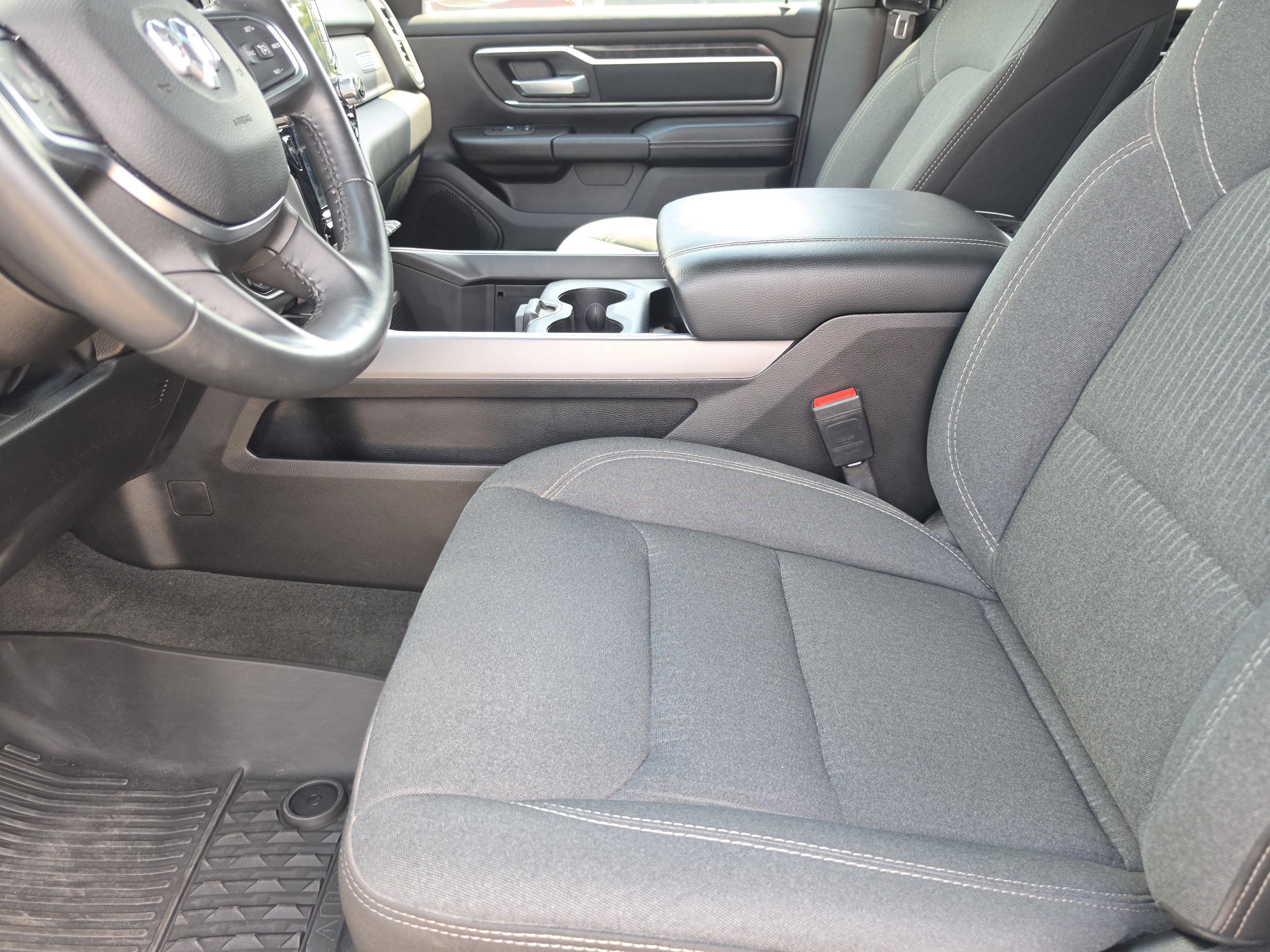 Used 2024 RAM 1500 Big Horn AWD/4WD image 9