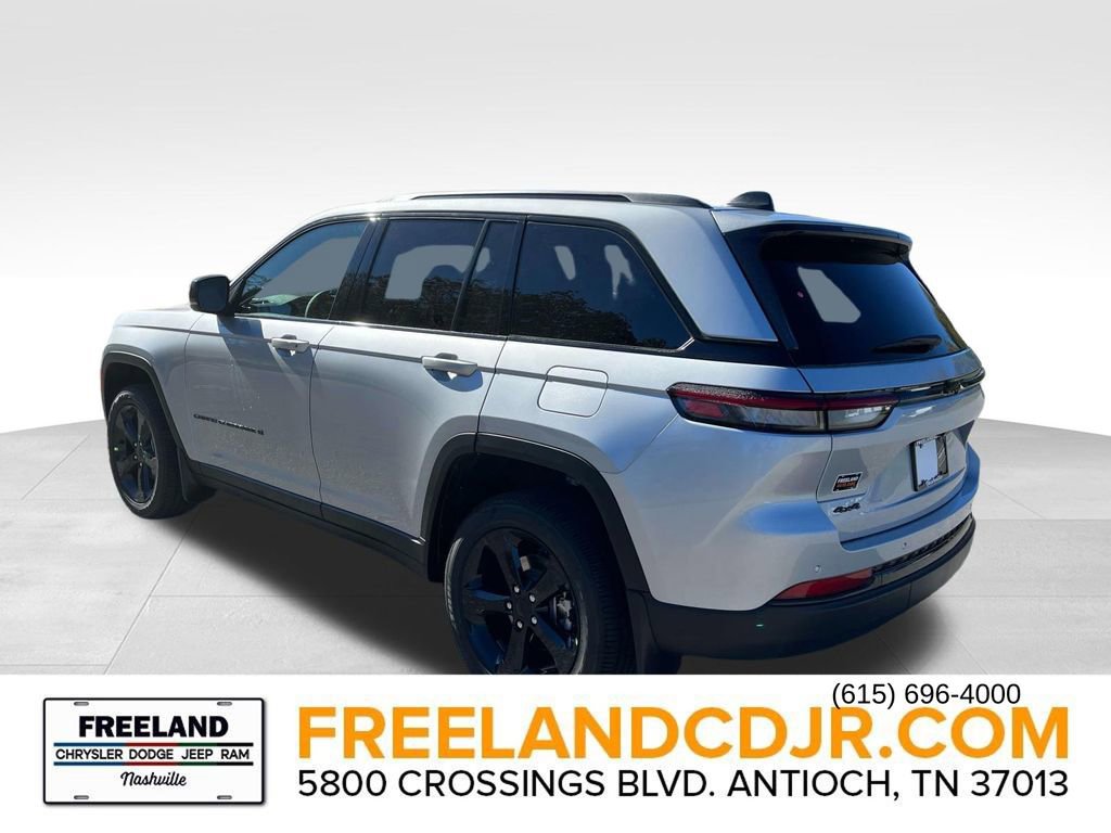 New 2025 Jeep Grand Cherokee 4WD image 5