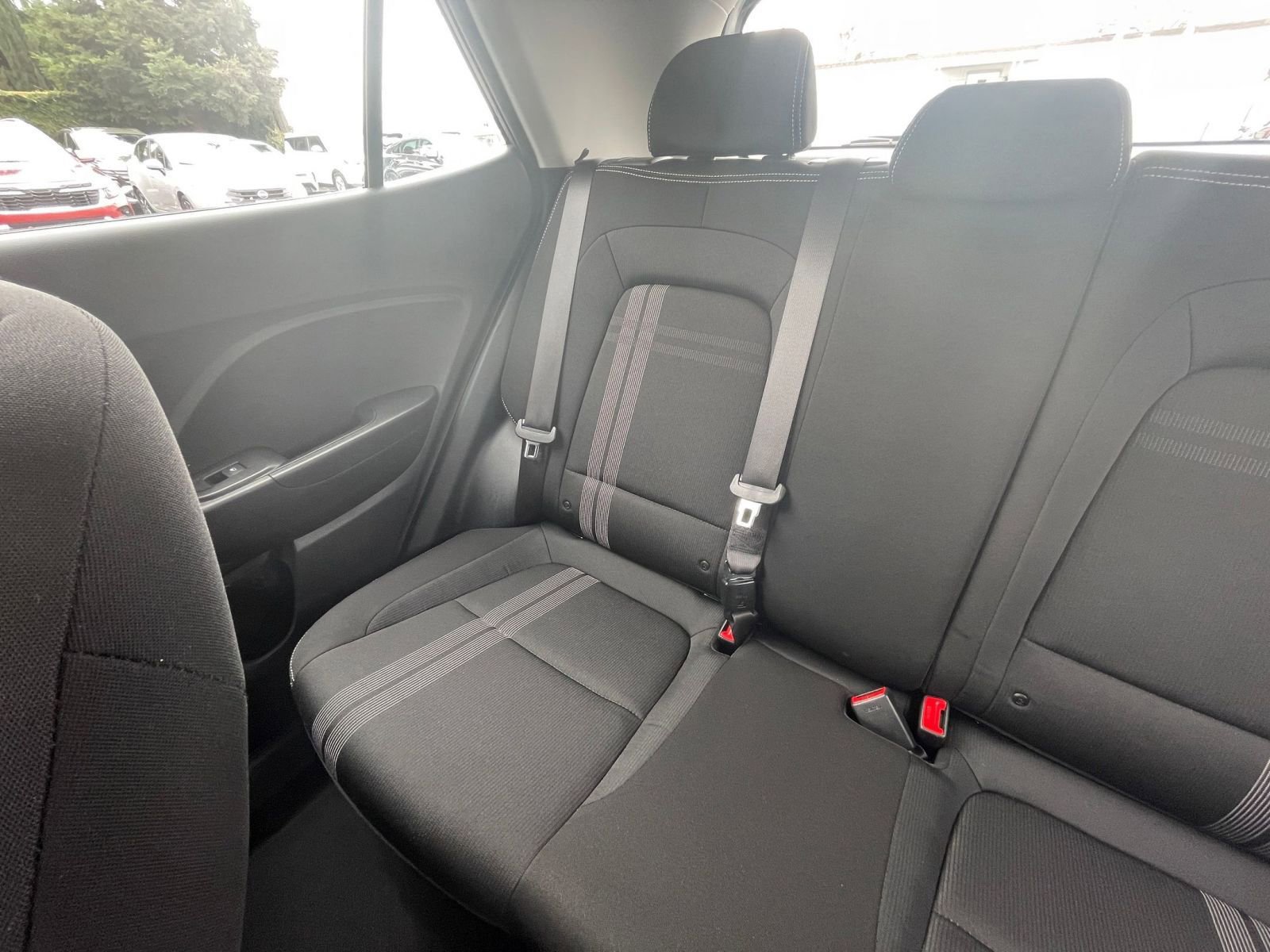 Used 2025 Hyundai Venue SEL image 34