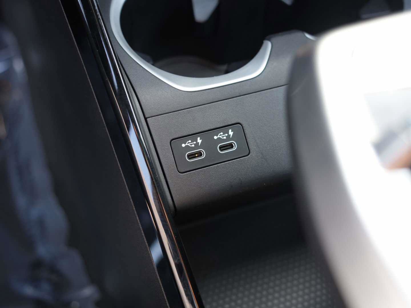 Used 2024 BMW X2 M35i w/ Premium Package image 25