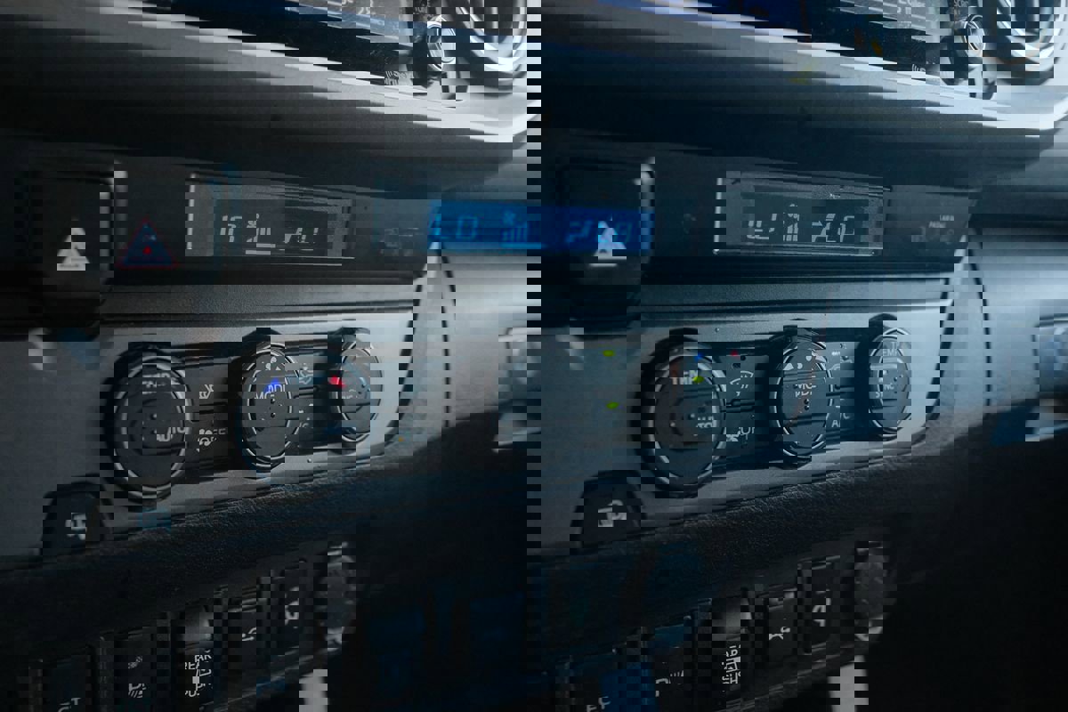 Used 2021 Toyota Tacoma TRD Sport w/ Technology Package image 25