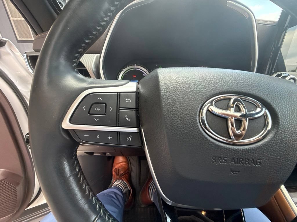 Used 2022 Toyota Highlander Platinum AWD/4WD image 28