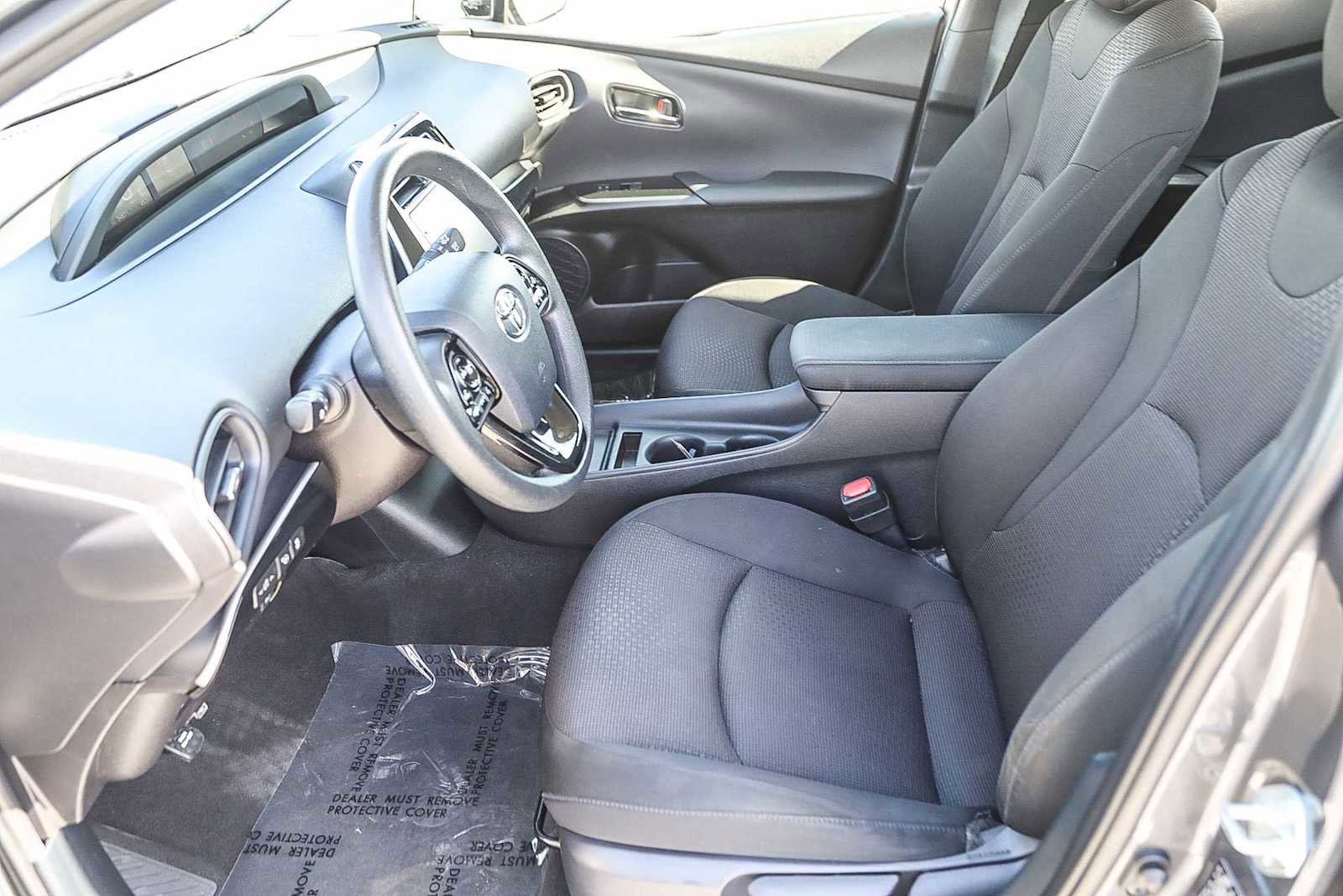 Used 2020 Toyota Prius LE image 17