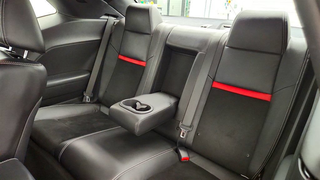 Used 2012 Dodge Challenger SRT8 RWD image 21