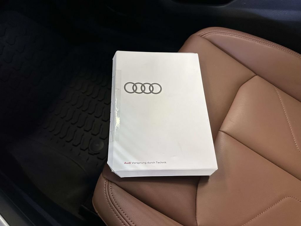 Used 2023 Audi Q3 2.0T Premium Plus w/ Premium Plus Package AWD/4WD image 39