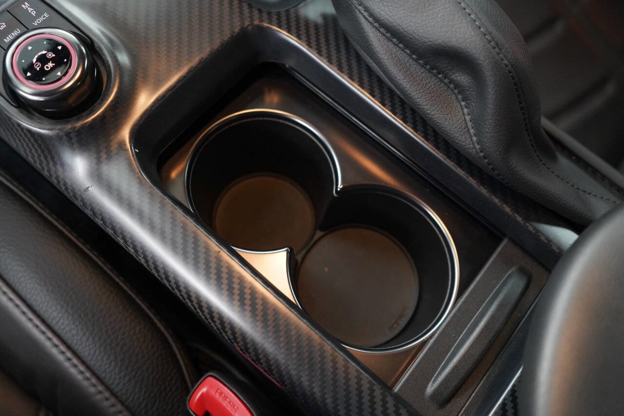 Used 2021 Nissan GT-R Premium image 58