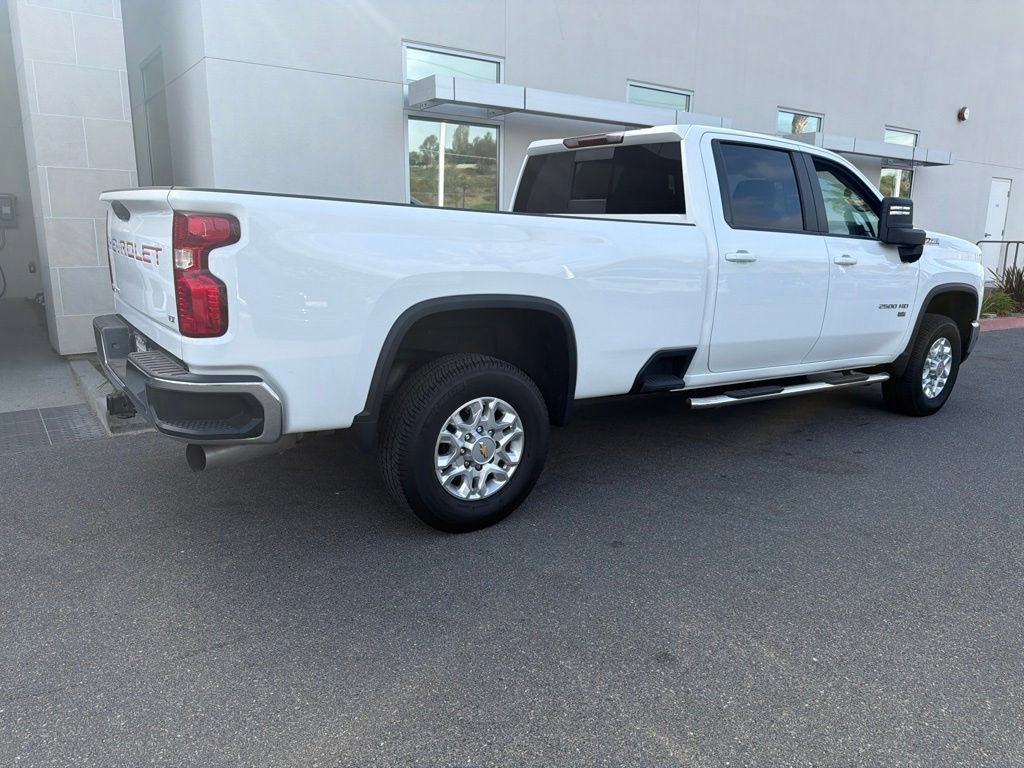 Used 2024 Chevrolet Silverado 2500 LT AWD/4WD image 9