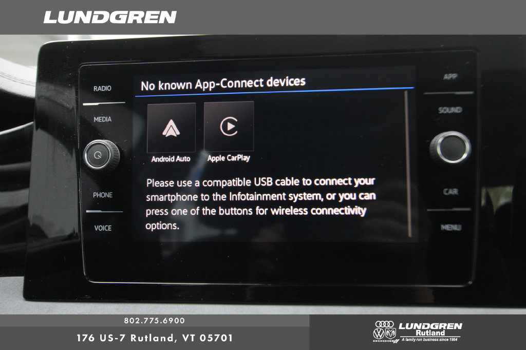 Used 2025 Volkswagen Jetta SE FWD image 9