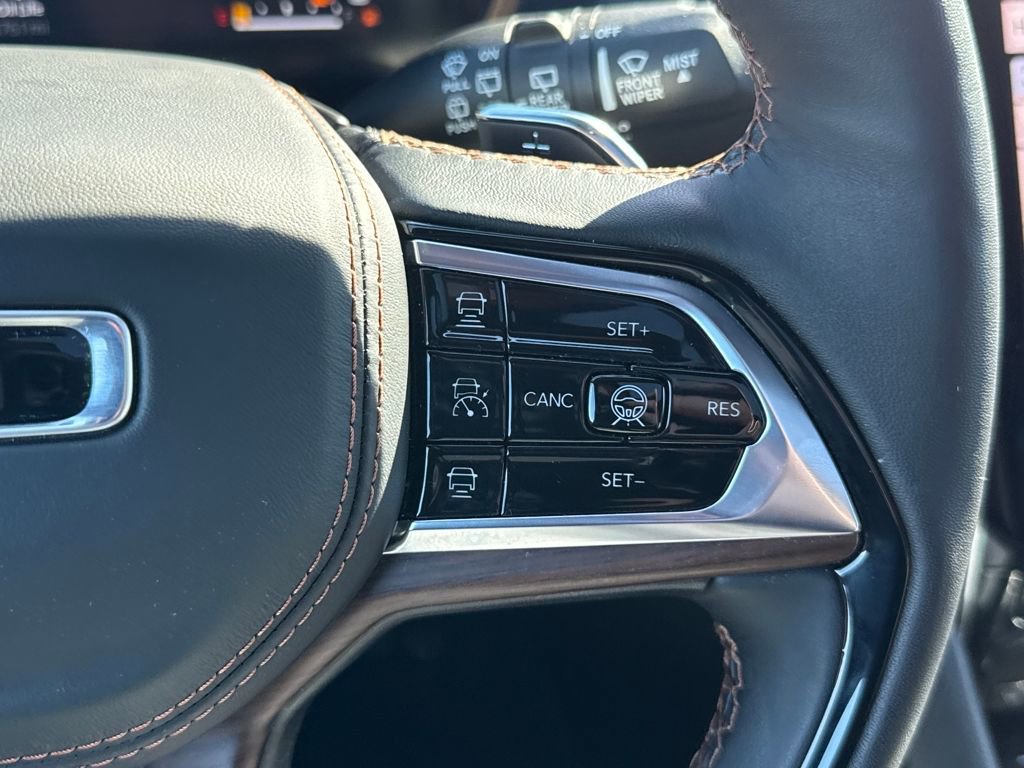 Used 2025 Jeep Grand Cherokee Summit w/ Adv Protech Group IV image 16