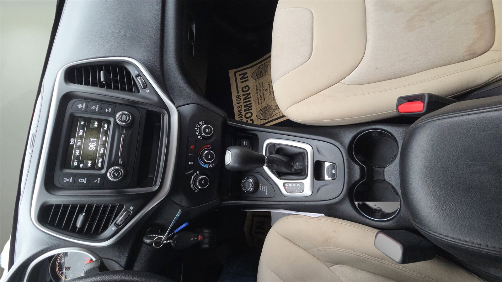 Used 2016 Jeep Cherokee Sport image 33