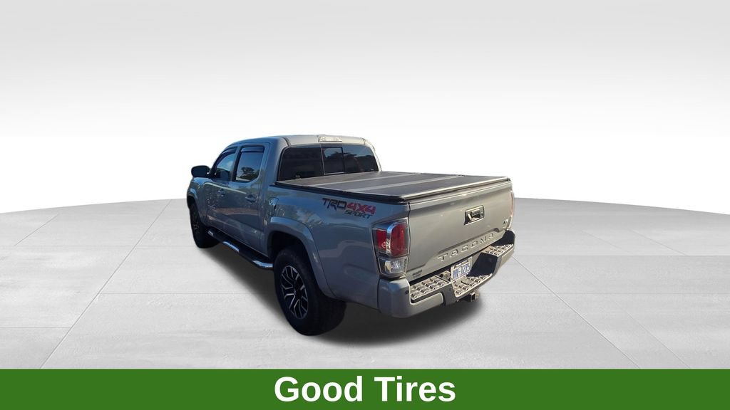 Used 2020 Toyota Tacoma TRD Sport w/ TRD Premium Sport Package AWD/4WD image 4