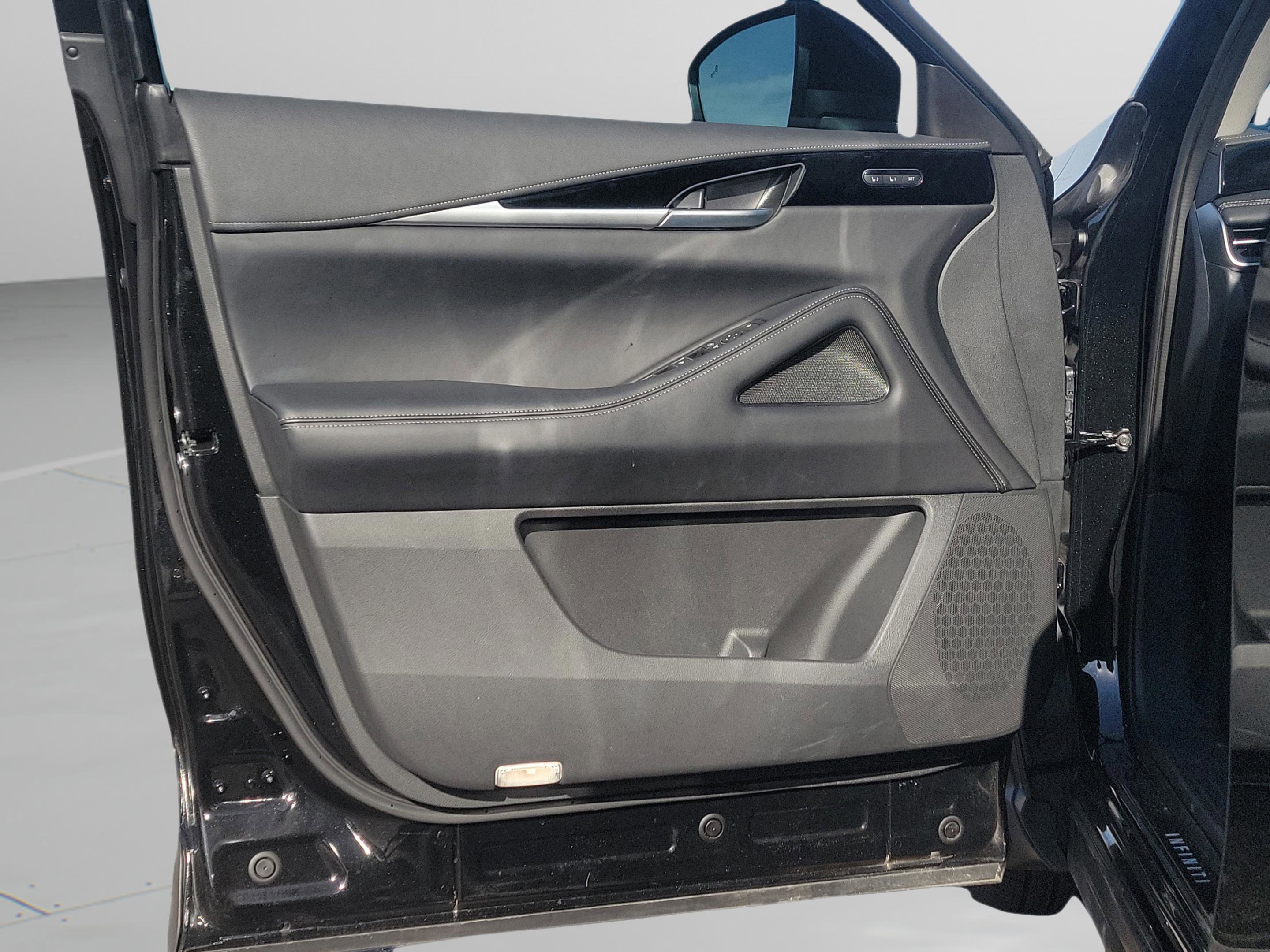 Certified 2025 INFINITI QX60 Pure image 24