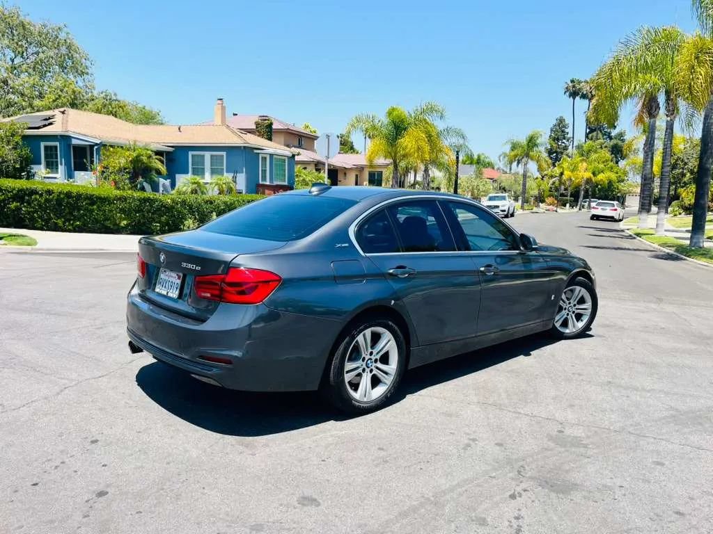Used 2018 BMW 330e RWD image 5