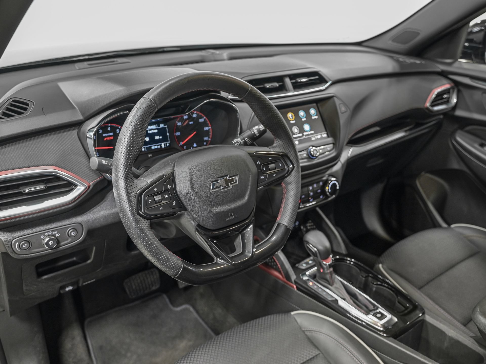 Used 2023 Chevrolet TrailBlazer RS FWD image 17