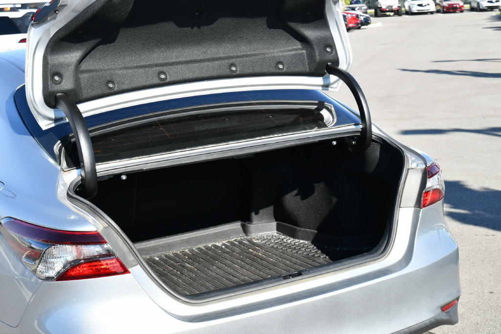 Used 2021 Toyota Camry LE w/ Convenience Package FWD image 35