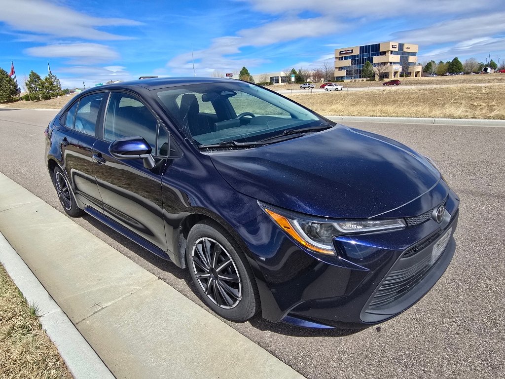 Used 2023 Toyota Corolla LE w/ Carpet Mat Package (TMS) image 7