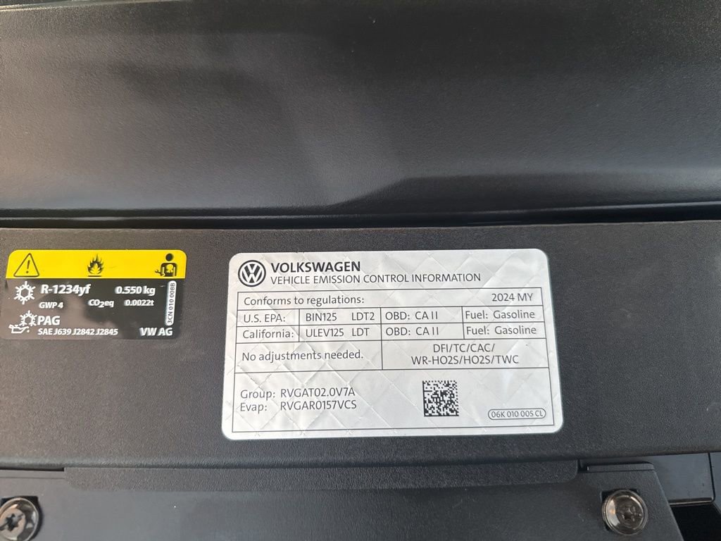 Used 2024 Volkswagen Atlas Cross Sport SE w/ Black Wheel Package image 27